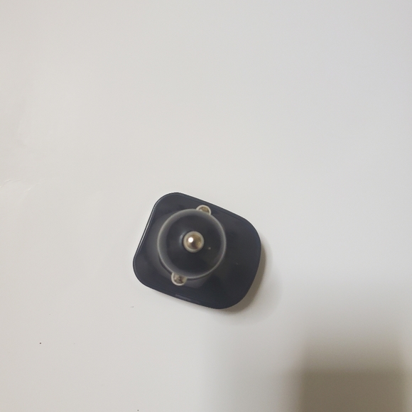 Digital Phone Charger with phone and FM on/off buttons. - Picture 5 of 7